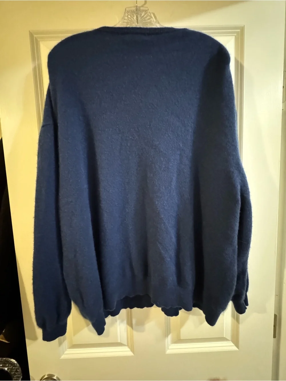 J. Crew Women’s Navy Cashmere v-neck Sweater - Picture 3 of 5